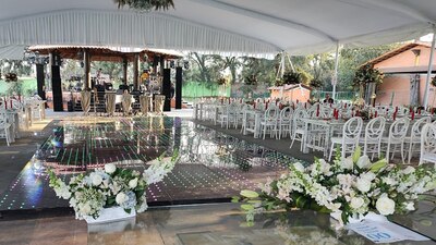 De acuerdo con fuentes cercanas, las personas afectadas ingirieron durante la boda carne de cerdo y crema de elote