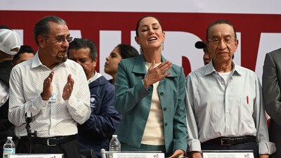 En reunión con líderes sindicales