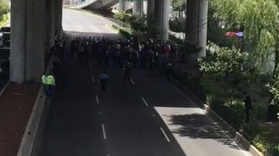 Manifestacion en Periférico Sur, en la CDMX, por la insuficiencia de boletas en casillas electorales