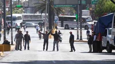 Dentro de los retenidos están cuatro elementos de la Agencia Estatal de Investigaciones