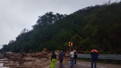 La comunicación vía terrestre se vio interrumpida