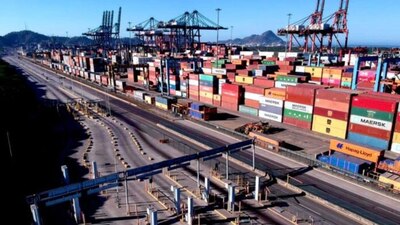 La Marina precisó que los hechos ocurrieron en un patio de maniobra y no en el puerto