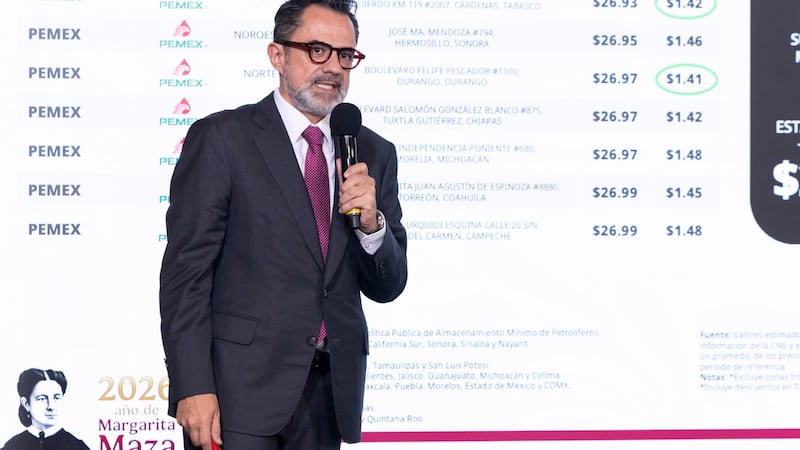Profeco anuncia renovación de acuerdo con gasolineros para mantener precios de combustibles