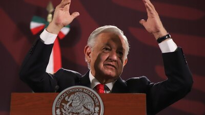 En su Sexto Informe, el presidente pidió a sus simpatizantes 'votar' si estaban a favor de la reforma judicial