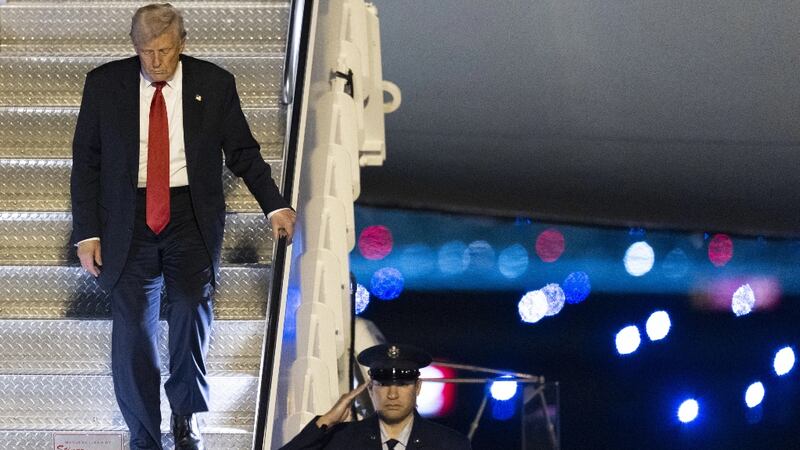 Trump revive ley de 1978 para acelerar deportaciones masivas en EU