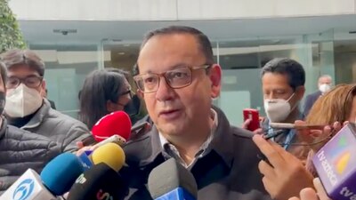 Dijo que si Sheinbaum sube al templete y no lo hace Ebrard y Monreal, entonces se trata de un destape