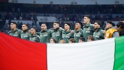La Selección Mexicana cayó luego de perder el partido amistoso ante Colombia.