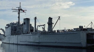 El buque de la Marina Armada de México zarpó del puerto de Veracruz hacia la isla