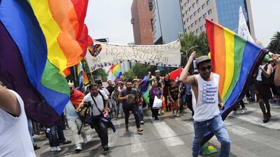 La comunidad LGBTTTI en México todavía se enfrenta a discriminación y falta de aceptación