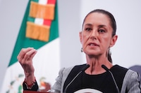 Manotazo en la mañanera