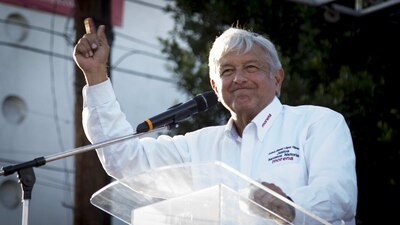 Va con todo en contra de políticos corruptos