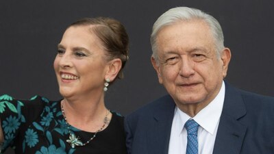 AMLO aprovechó sus redes para mandarle un mensaje a su esposa