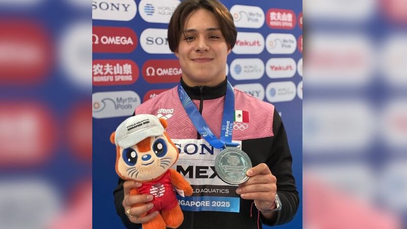 Osmar Olvera gana plata por equipos mixtos; suma su quinta medalla mundial en clavados