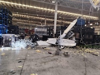 Avioneta se desploma dentro de una empresa en Ramos Arizpe, Coahuila; hay 2 heridos