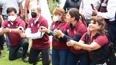 Expertos calificaron al 'ajolotón' como un acto de crueldad animal y un factor de estrés para el animal.