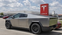 Tesla retira todos los  primeros Cybertrucks que vendió por problemas de seguridad