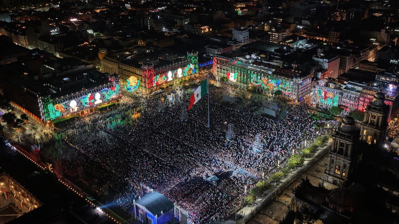 Así luce el Zócalo previo al primer Grito de Independencia de Sheinbaum