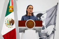 Llama Sheinbaum a migrantes a “no caer en provocaciones” y optar por protestas pacíficas