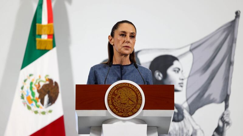 Llama Sheinbaum a migrantes a “no caer en provocaciones” y optar por protestas pacíficas