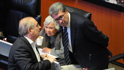 Monreal advirtió que, sin acuerdos, el Presidente haría un nombramiento directo en la Corte