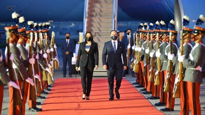 Kamala Harris llegó a Guatemala este domingo