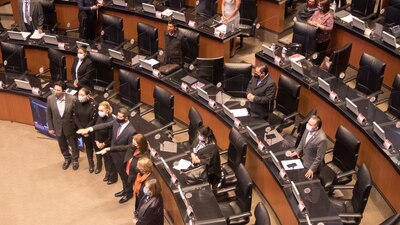 63 senadores rechazan que desaparezca la figura de fuero presidencial