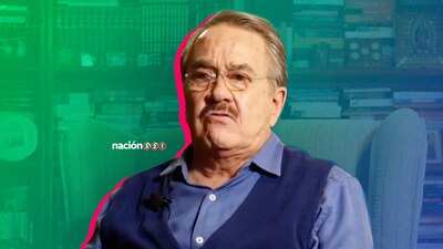 En su cuenta de Twitter desató su furia y arremetió contra los políticos en campaña