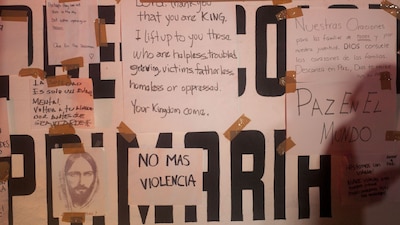 Decenas de personas acudieron a las instalaciones del colegio para exigir no más violencia