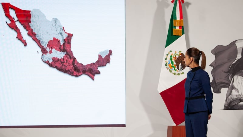 Exhibe gobierno a 34  empresas que no han entregado medicamentos al sector salud