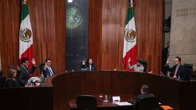 El dictamen de validación contiene una acotación especial por tratarse de la primera mujer electa como Presidenta