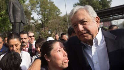 El candidato presidencial informó que su movimiento donará a los damnificados 103 millones de pesos