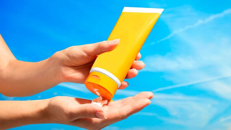 Primavera a la vista, ¿cuáles son los mejores protectores solares, según la Profeco?
