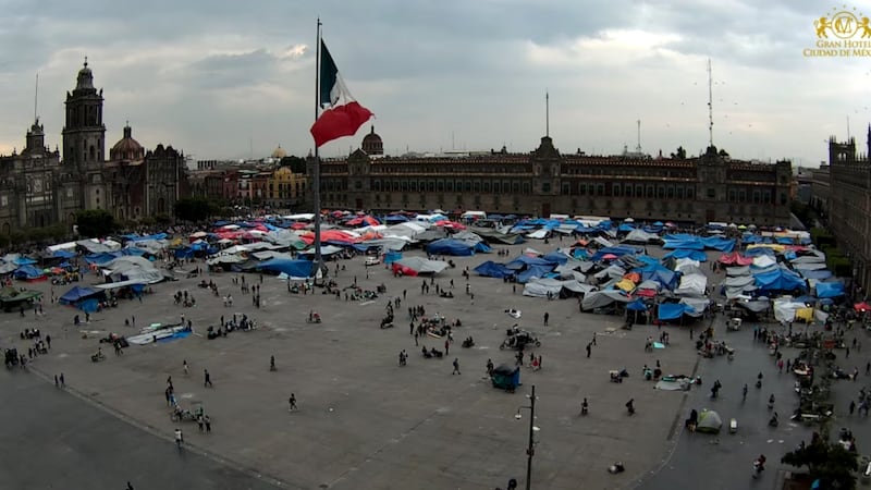 CNTE retira plantón del Zócalo de CDMX; CETEG anuncia una pausa en sus protestas