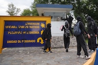 “Desvirtúa los movimientos legítimos”: Brugada lamenta presencia del ‘Bloque Negro’ en marchas