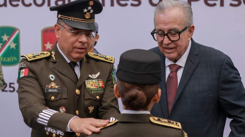 Sheinbaum presenta al general Guillermo Briceño como el nuevo comandante de la Guardia Nacional