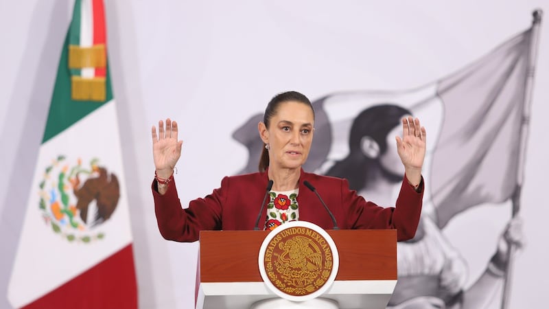 Sheinbaum abre a revisión revocación de mandato para jueces