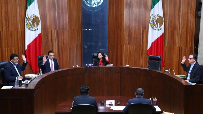 TEPJF avala cancelación del voto de mexicanos en el extranjero para elección judicial