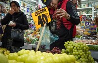 Inflación anual se ubica en 3.80% durante marzo, revela Inegi