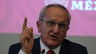 El funcionario deseó poder regresar pronto a México