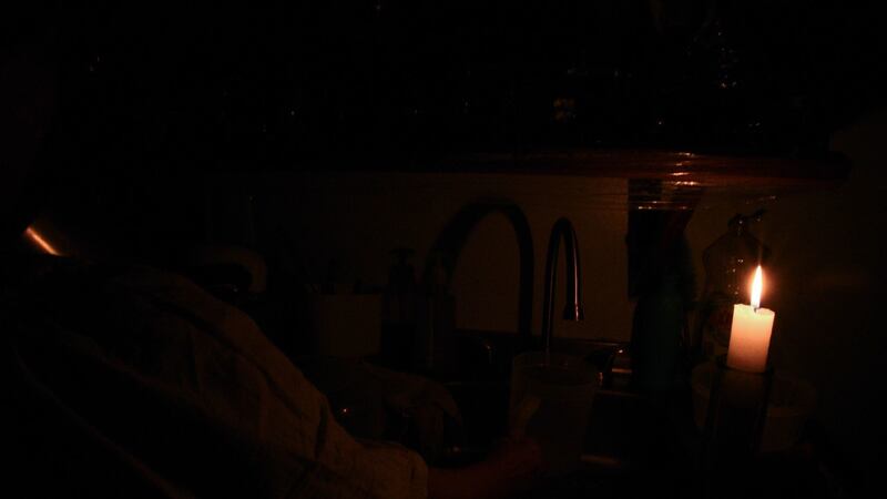 Fallas eléctricas dejan sin luz a miles de personas en la Península de Yucatán