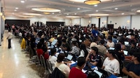Con laptops y en un salón de hotel, así realizó la UNAM su primer Examen de Control