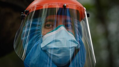 La renuencia del país de aplicar más pruebas y modificar estrategias costaron vidas, indicó a Universidad de California