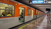 Trasladan a mujer al hospital tras recibir ‘pinchazo’ en estación Allende de la Línea 2 del Metro