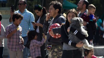 Los capitalinos salieron de sus casas al escuchar la alerta sísmica