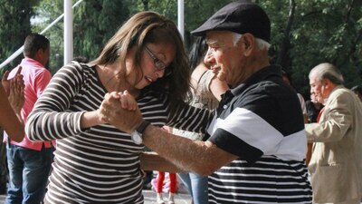 Actualmente, la mayoría de mexicanos son jóvenes. Pero en cuatro décadas la historia será muy diferente