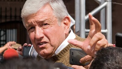 El aspirante presidencial aseguró que la PGR no debe intervenir, pero sí investigar a Anaya