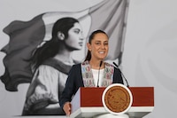 Sheinbaum envía al Congreso notificación sobre su viaje a EU para acudir a la final del Mundial