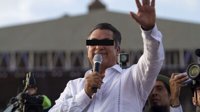 El abogado aseguró que debieron llamarlo a una audiencia y no ser detenido y someterlo al escarnio público.