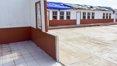 Las escuela lucieron vacías en un día de regreso a clases