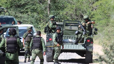 Los elementos aseguraron el hidrocarburo y camiones cisterna que eran utilizados para su traslado